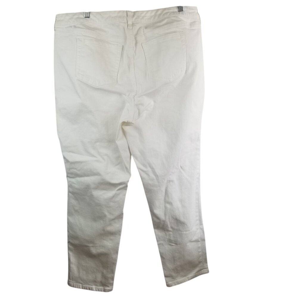 Torrid Women's Boyfriend White Jeans with Distressing Sz 22XT - Picture 2 of 9